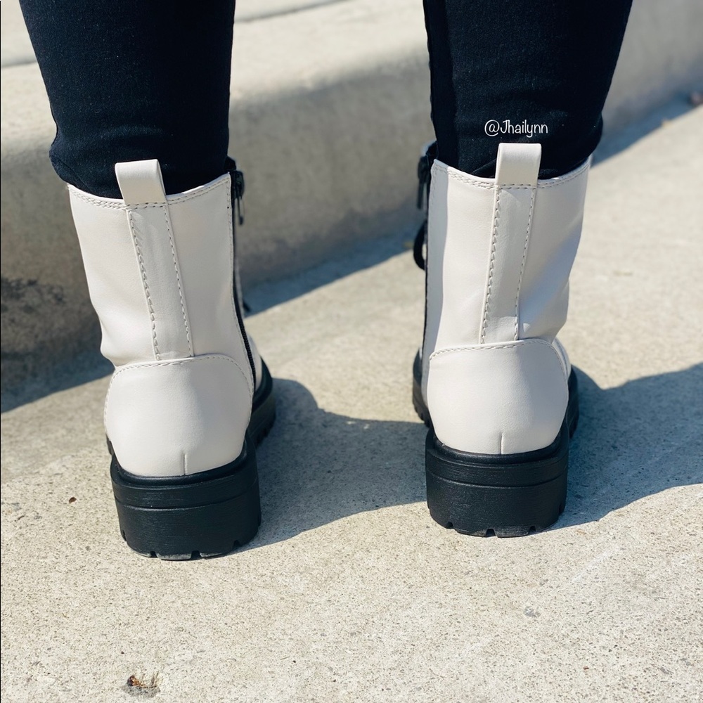White ankle Combat boots - Picture 2 of 5